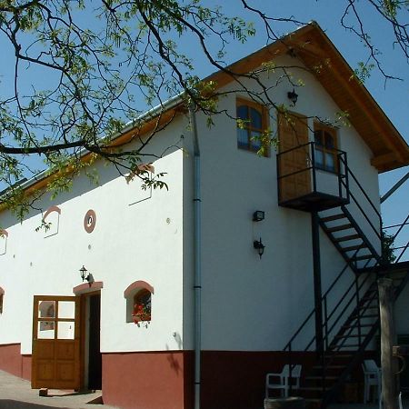 Nyerges Lovasudvar Cserepfalu Dış mekan fotoğraf